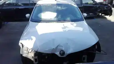 Veicolo di demolizione skoda rapid ambition dell'anno 2015 alimentato cxm