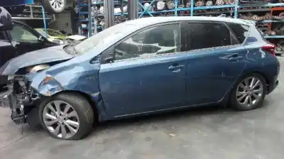 Scrapping Vehicle TOYOTA AURIS (_E18_) 1.8 HYBRID (ZWE186_) of the year 2015 powered 2ZR