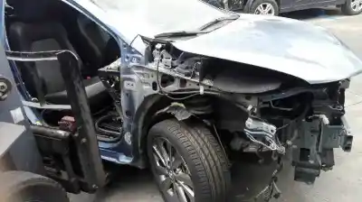 Veículo de Sucata toyota auris (_e18_) 1.8 hybrid (zwe186_) do ano 2015 alimentado 2zr