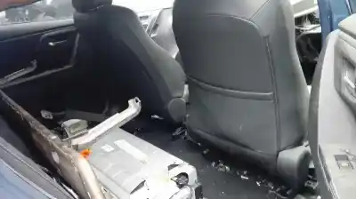 Veículo de Sucata toyota auris (_e18_) 1.8 hybrid (zwe186_) do ano 2015 alimentado 2zr