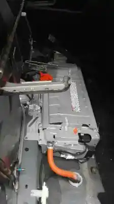 Veículo de Sucata toyota auris (_e18_) 1.8 hybrid (zwe186_) do ano 2015 alimentado 2zr