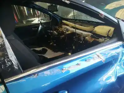 Veículo de Sucata toyota auris active do ano 2013 alimentado 1ad