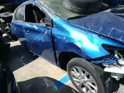 Veículo de Sucata toyota auris active do ano 2013 alimentado 1ad