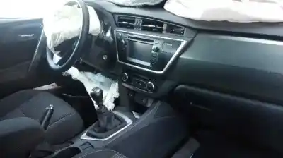 Vehicul casat toyota auris active al anului 2014 alimentat 1zr