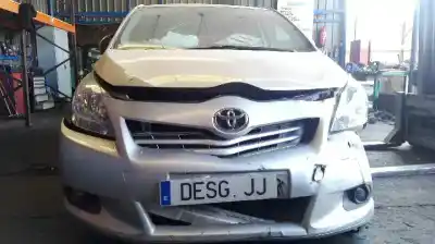 Veículo de Sucata TOYOTA VERSO Advance do ano 2009 alimentado 2ZR FAE