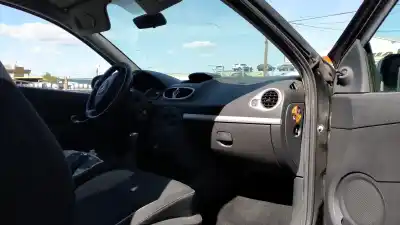 Veículo de Sucata renault clio iii 20 aniversario do ano 2010 alimentado k9k766