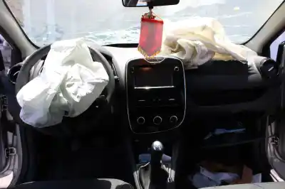 Veicolo di demolizione renault clio iv limited dell'anno 2015 alimentato d4fd7