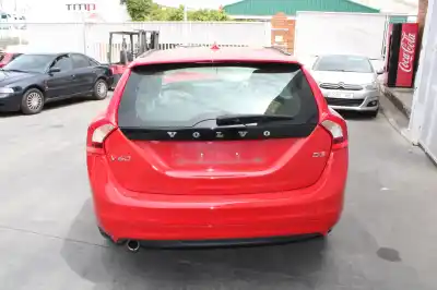 Veicolo di demolizione volvo v60 kombi momentum dell'anno 2016 alimentato d4204t9