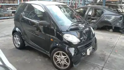 Veículo de Sucata smart coupe pure do ano 2000 alimentado 