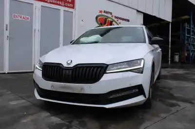Здавання транспортного засобу skoda superb combi (3v5) sportline 4x4 року 2019 потужний dfh