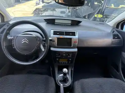 Veículo de Sucata citroen c4 berlina millenium do ano 2009 alimentado 