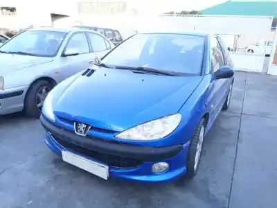 Veículo de Sucata PEUGEOT 206 FASTBACK (2A/C) 1.6 16V do ano 2001 alimentado NFU (TU5JP4)