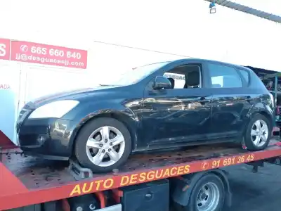 Veículo de Sucata kia cee'd fastback (ed) 1.6 crdi 115 do ano 2008 alimentado d4fb