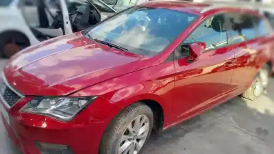 Veículo de Sucata seat leon st (5f8) x-perience titan desert do ano 2018 alimentado ddy