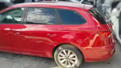 Veículo de Sucata seat leon st (5f8) x-perience titan desert do ano 2018 alimentado ddy