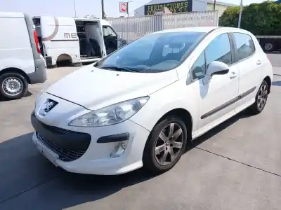 Veicolo di demolizione PEUGEOT 308 I (4A_, 4C_)  dell'anno 2008 alimentato 9HX