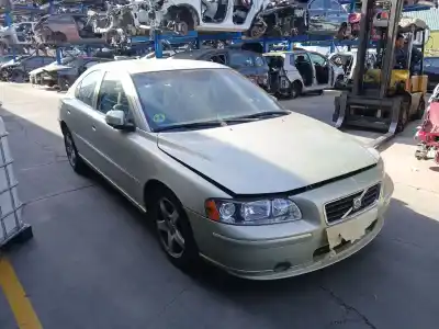 Hurda Aracı VOLVO S60 I (384)  Yılın 2006 güçlü D5244T