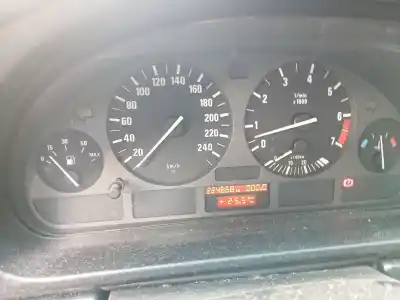 Scrapping Vehicle bmw 5 (e39) 520 i of the year 1996 powered m52 b20 (206s3)