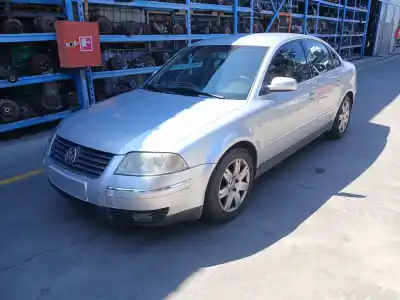 Veicolo di demolizione VOLKSWAGEN PASSAT B5.5 (3B3) 1.9 TDI dell'anno 2001 alimentato AVF,AWX