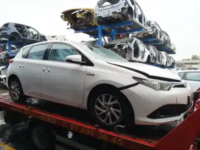 Scrapping Vehicle toyota auris (_e18_) 1.8 hybrid (zwe186_) of the year 2017 powered 2zr-fxe