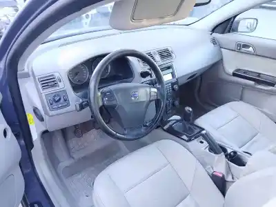 Veicolo di demolizione VOLVO S40 I (644)  dell'anno 2005 alimentato B 4204 S,B 4204 S2