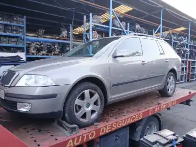Veicolo di demolizione SKODA OCTAVIA II COMBI (1Z5)  dell'anno 2007 alimentato BKD,CFHC,CLCB