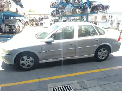 Veicolo di demolizione OPEL VECTRA B (J96)  dell'anno 2000 alimentato X 20 DTH,Y 20 DTH