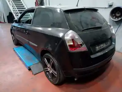 Veicolo di demolizione fiat stilo (192) 1.9 jtd cat dell'anno 2002 alimentato 192a1000