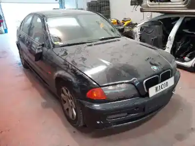 Veicolo di demolizione bmw serie 3 berlina (e46) 320d dell'anno 2001 alimentato m47204d1
