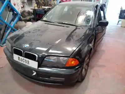 Veicolo di demolizione bmw serie 3 berlina (e46) 320d dell'anno 2001 alimentato m47204d1