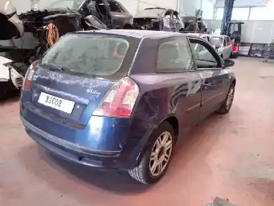 Sloopvoertuig fiat stilo (192) 1.9 jtd cat van het jaar 2002 aangedreven 192a1000