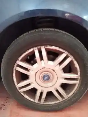 Sloopvoertuig fiat stilo (192) 1.9 jtd cat van het jaar 2002 aangedreven 192a1000