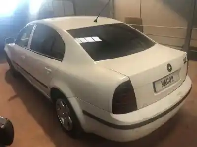 Veículo de Sucata skoda superb (3u4) comfort do ano 2006 alimentado bsv