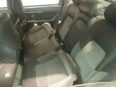 Здавання транспортного засобу volvo s80 berlina d5 року 2002 потужний d5244t