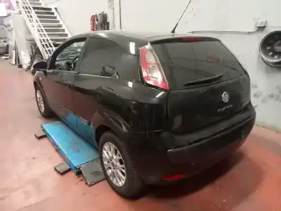 Veicolo di demolizione fiat punto (evo) (199) dynamic dell'anno 2011 alimentato 199a2000