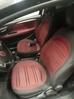 Veicolo di demolizione fiat punto (evo) (199) dynamic dell'anno 2011 alimentato 199a2000