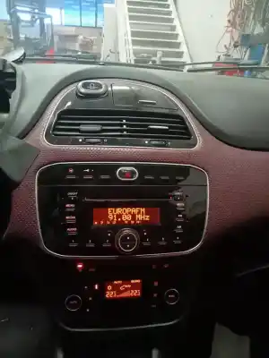 Veicolo di demolizione fiat punto (evo) (199) dynamic dell'anno 2011 alimentato 199a2000