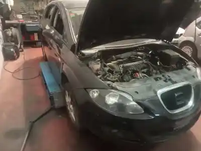 Veículo de Sucata seat leon (1p1) 2.0 tdi 16v do ano 2009 alimentado bkd