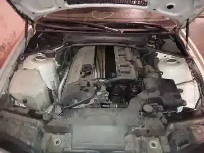 Veículo de Sucata bmw serie 3 coupe (e46) 320 ci do ano 1999 alimentado m52b206s4