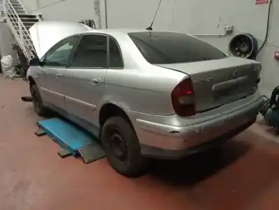 Veículo de Sucata citroen c5 berlina 2.0 hdi sx do ano 2002 alimentado rhzdw10ated