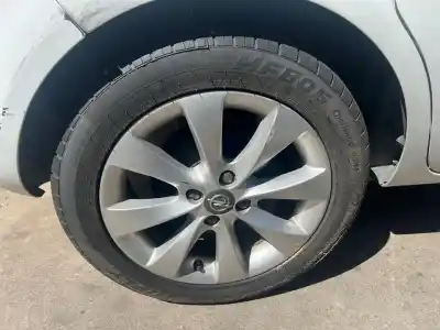 Sloopvoertuig opel corsa d sport 95 cv / 70 kw van het jaar 2012 aangedreven a13dtr