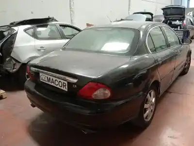 Sloopvoertuig jaguar x-type i (x400) 2.5 v6 a las 4 ruedas van het jaar 2004 aangedreven xb