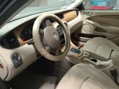 Sloopvoertuig jaguar x-type i (x400) 2.5 v6 a las 4 ruedas van het jaar 2004 aangedreven xb