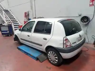 Здавання транспортного засобу renault clio ii fase i (b/cbo) 1.2 року 1999 потужний d7f720