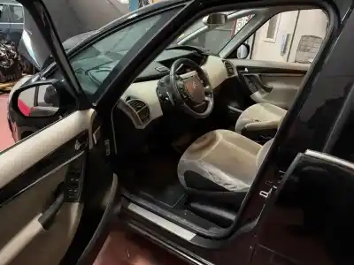 Veículo de Sucata citroen c4 picasso exclusive do ano 2010 alimentado rhjdw10bted4