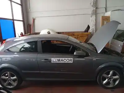 Здавання транспортного засобу opel astra gtc sport року 2006 потужний z19dt
