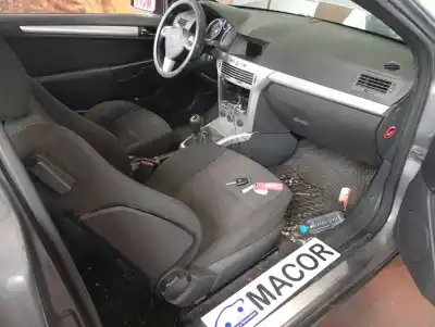 Здавання транспортного засобу opel astra gtc sport року 2006 потужний z19dt