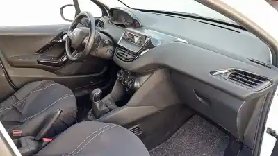 Здавання транспортного засобу peugeot 208 access року 2014 потужний 8h01
