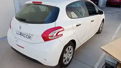 Здавання транспортного засобу peugeot 208 access року 2014 потужний 8h01