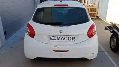 Здавання транспортного засобу peugeot 208 access року 2014 потужний 8h01